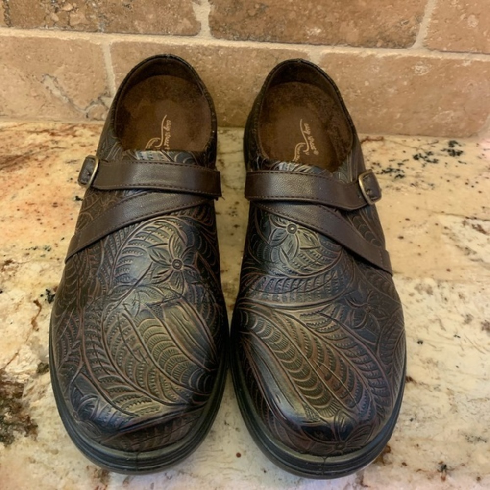 Easy Street Chai Floral Clogs -9.5N